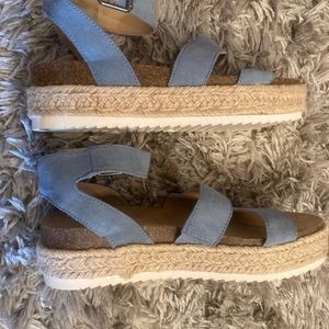 Universal thread Target espadrille sandals 8